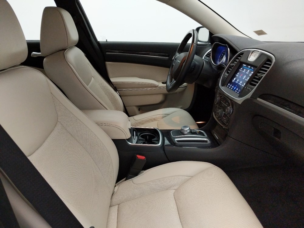 2018 Chrysler 300 - Passenger Front Seat