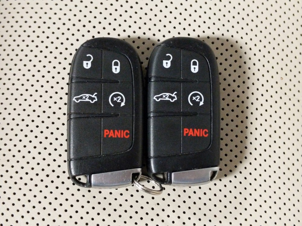 2018 Chrysler 300 - Keys