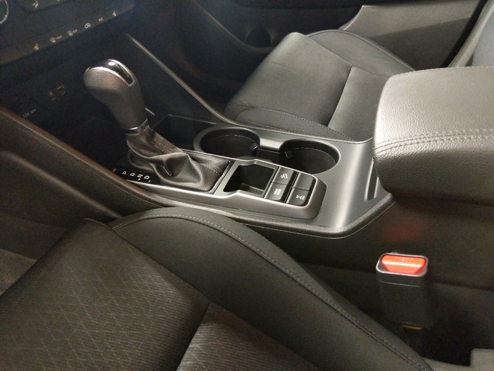 2018 Hyundai Tucson - Center Console/Cup Holders