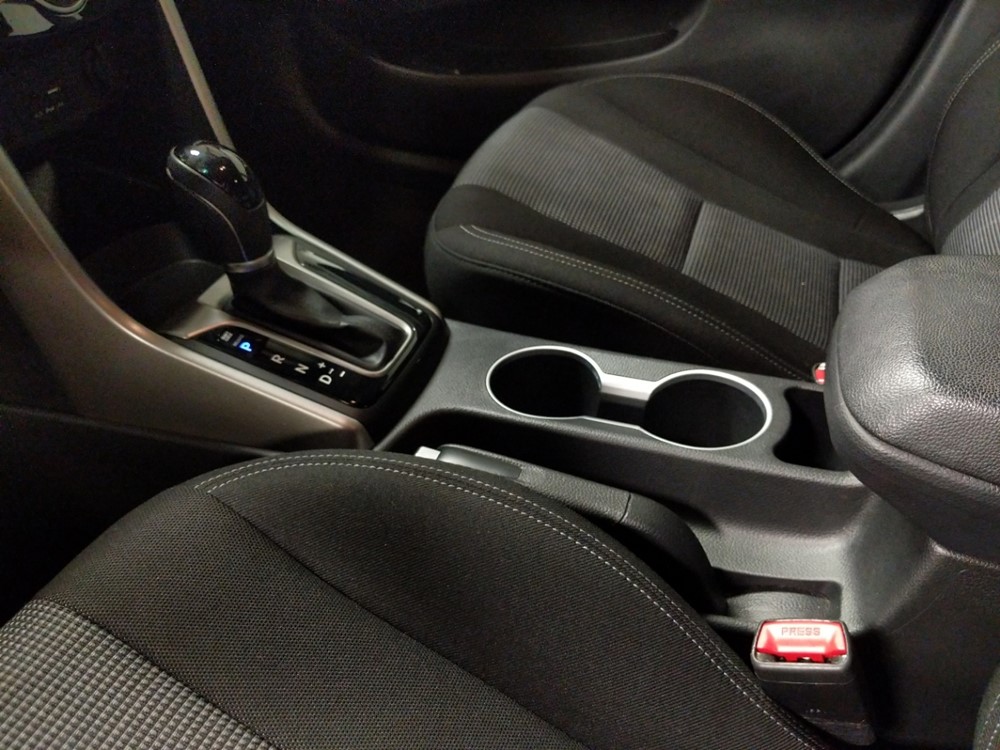 2017 Hyundai Elantra - Center Console/Cup Holders