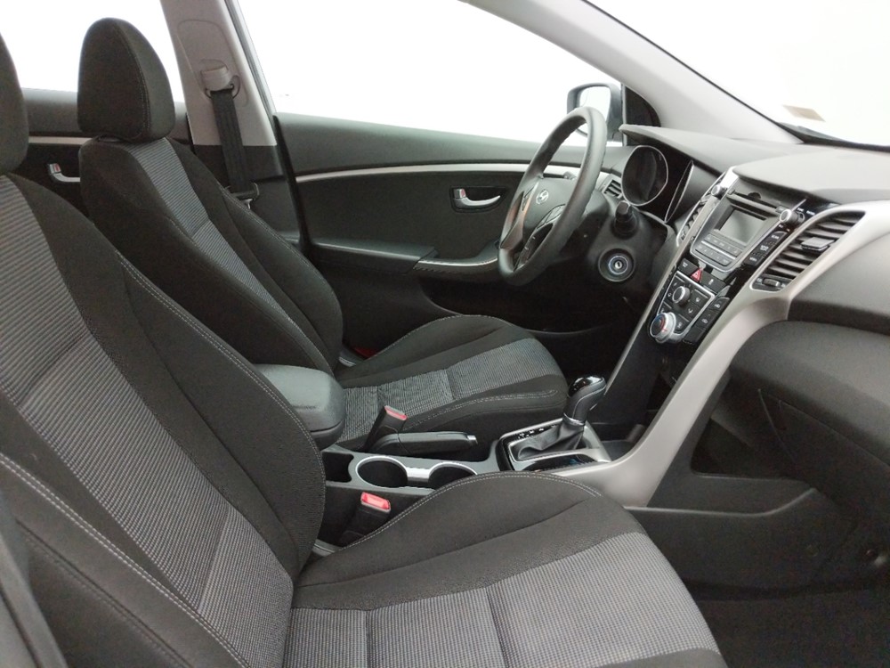 2017 Hyundai Elantra - Passenger Front Seat