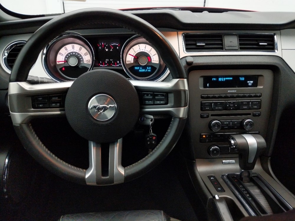 2010 Ford Mustang - Driver Dash