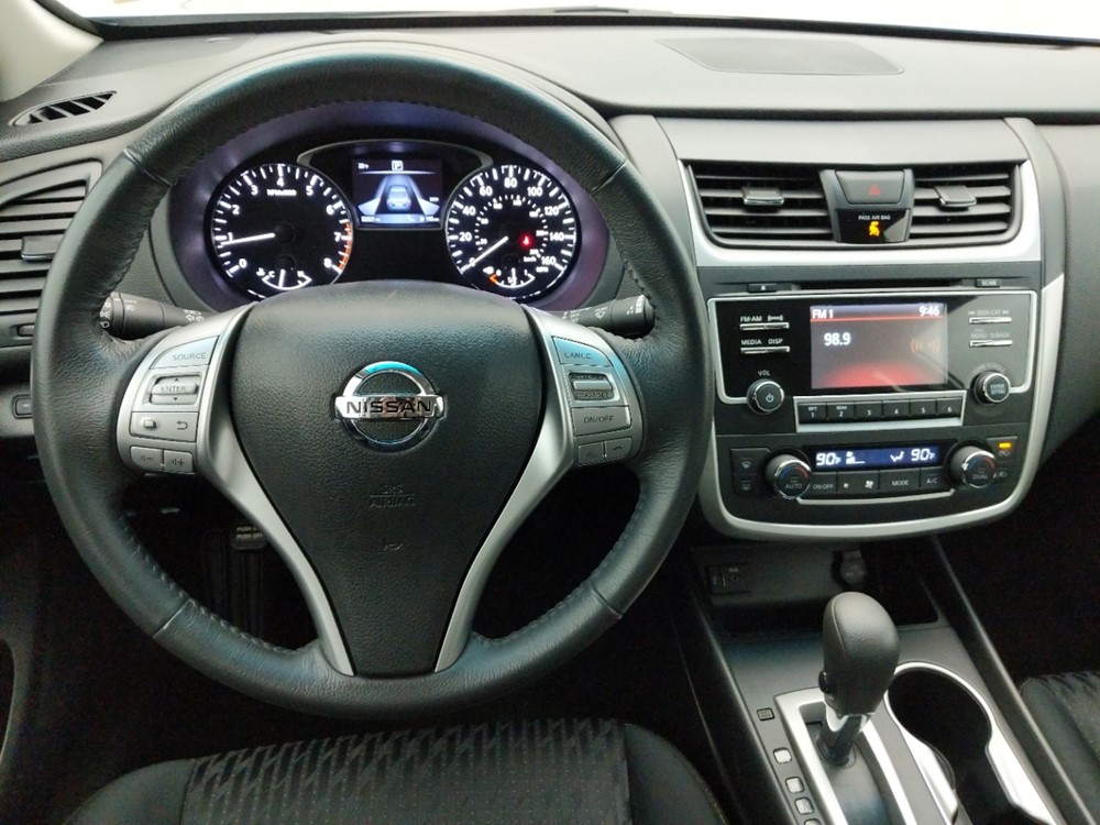 2017 Nissan Altima - Driver Dash