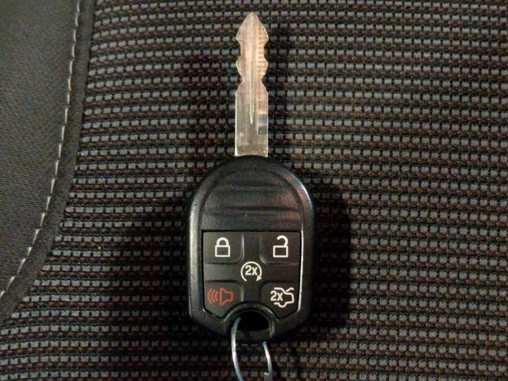 2014 Ford Taurus - Keys