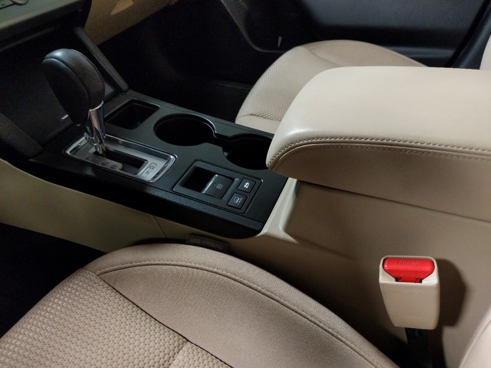 2016 Subaru Outback - Center Console/Cup Holders