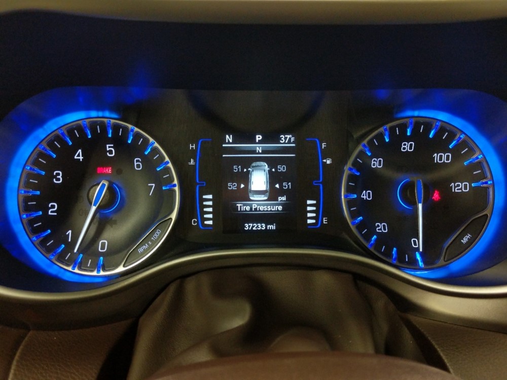 2018 Chrysler Pacifica - Odometer Close Up