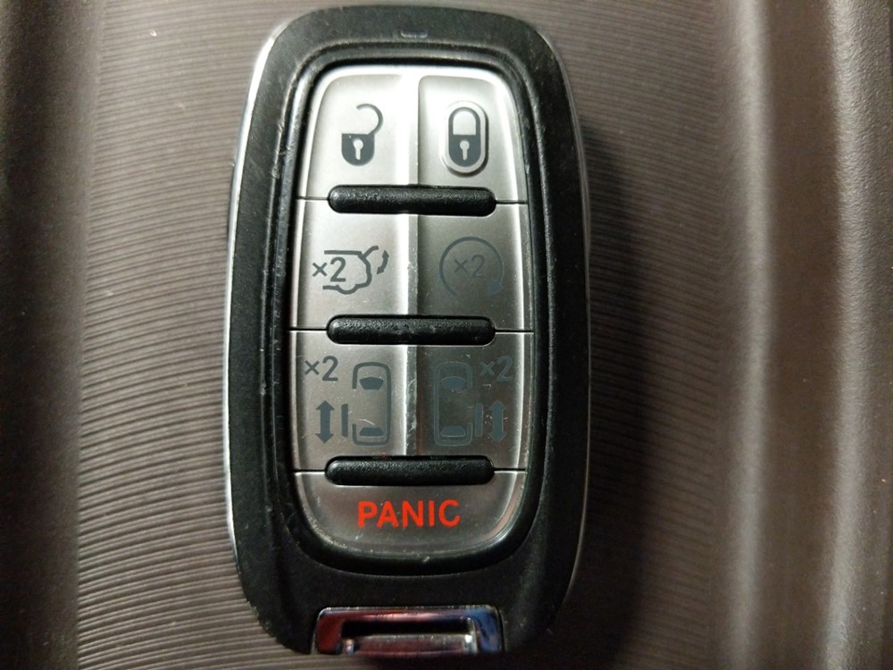 2018 Chrysler Pacifica - Keys