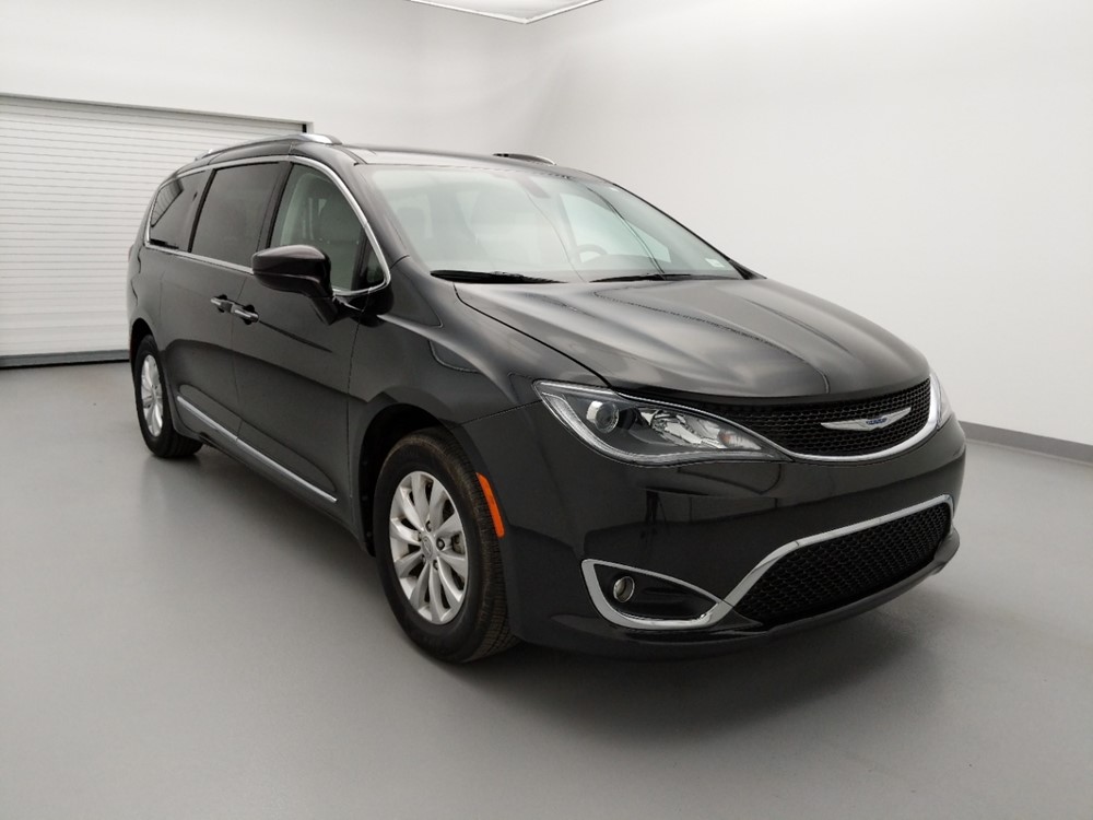 2018 Chrysler Pacifica - Passenger Front Bumper