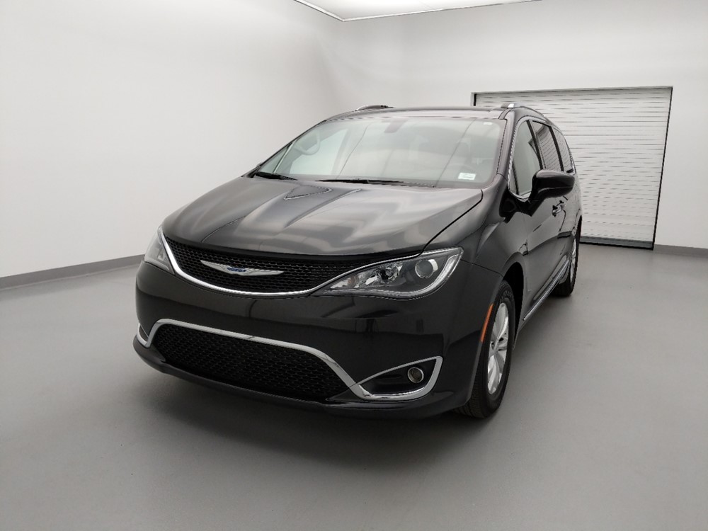2018 Chrysler Pacifica - Driver Front Hood