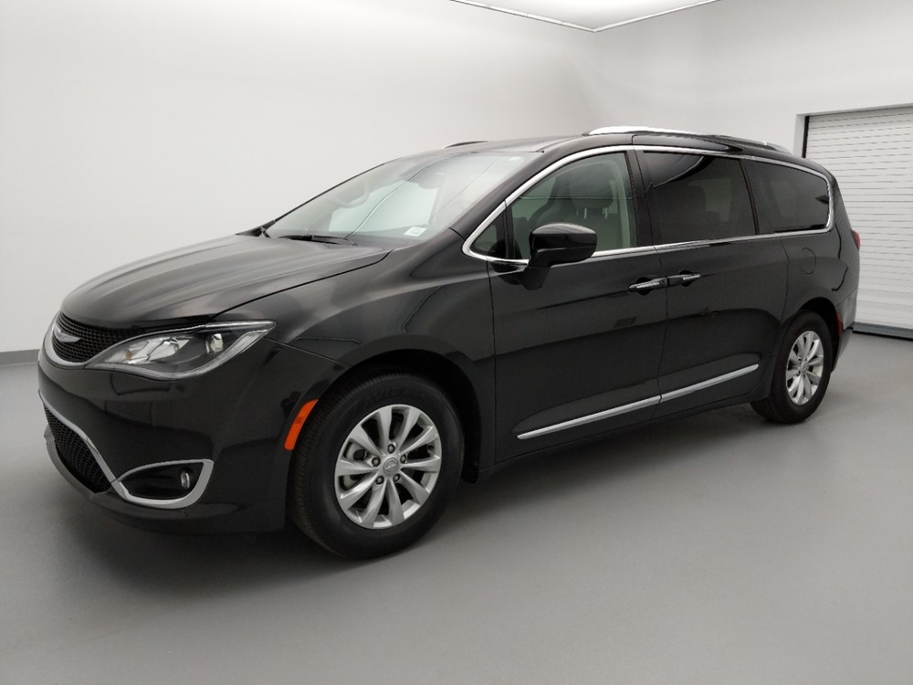 2018 Chrysler Pacifica - Driver Front Side