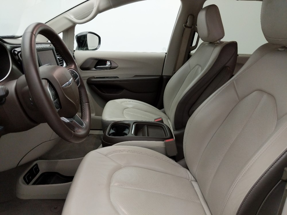 2018 Chrysler Pacifica - Driver Front Seat