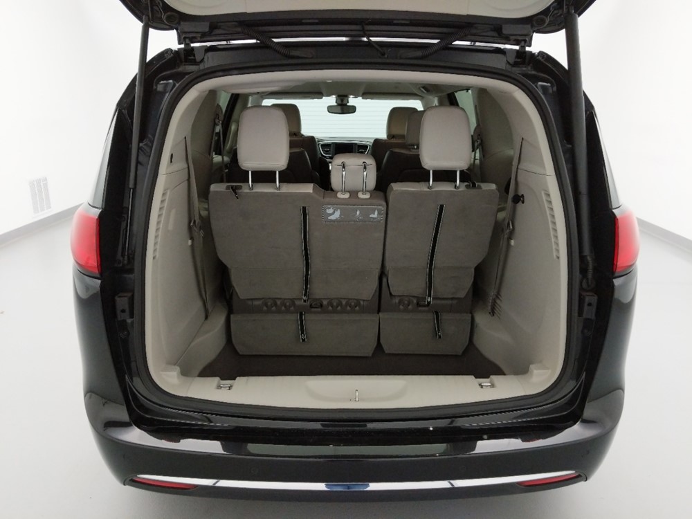 2018 Chrysler Pacifica - Trunk