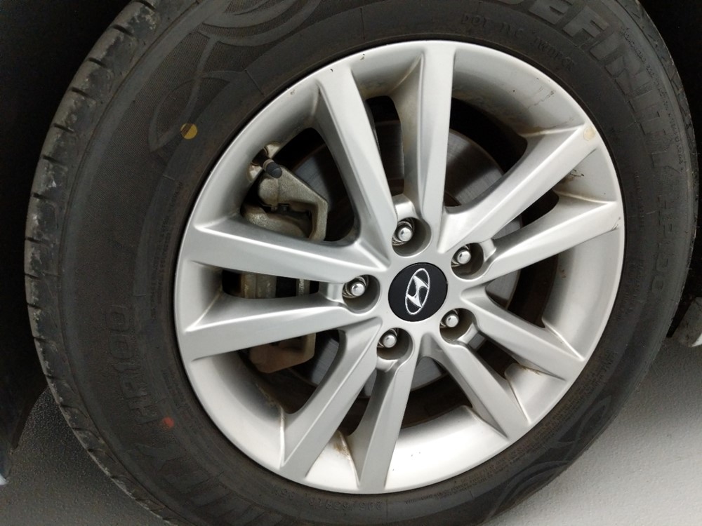 2017 Hyundai Sonata - Wheel