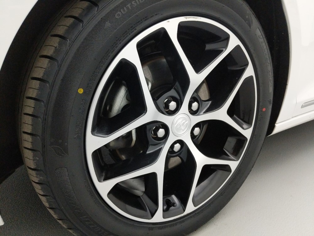 2016 Buick LaCrosse - Wheel