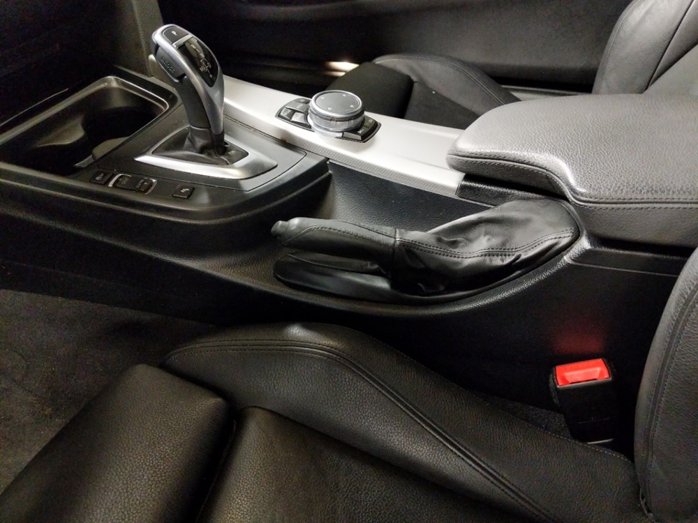 2015 BMW 428i - Center Console/Cup Holders