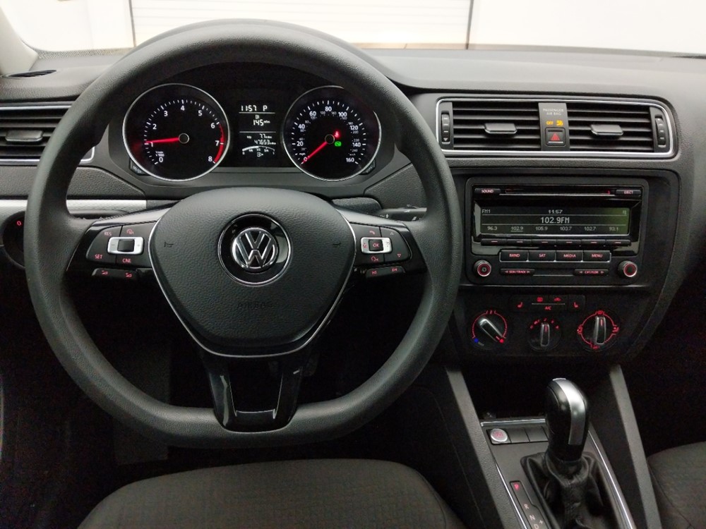 2015 Volkswagen Jetta - Driver Dash