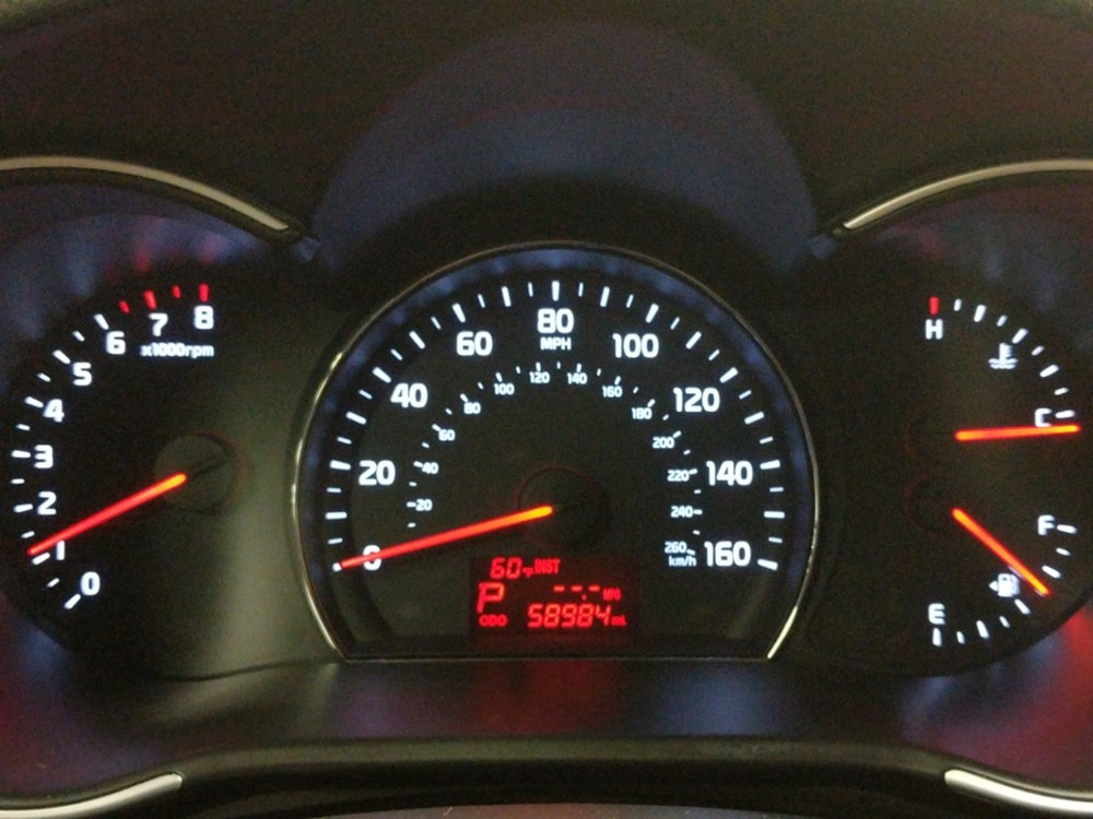 2014 Kia Sorento - Odometer Close Up