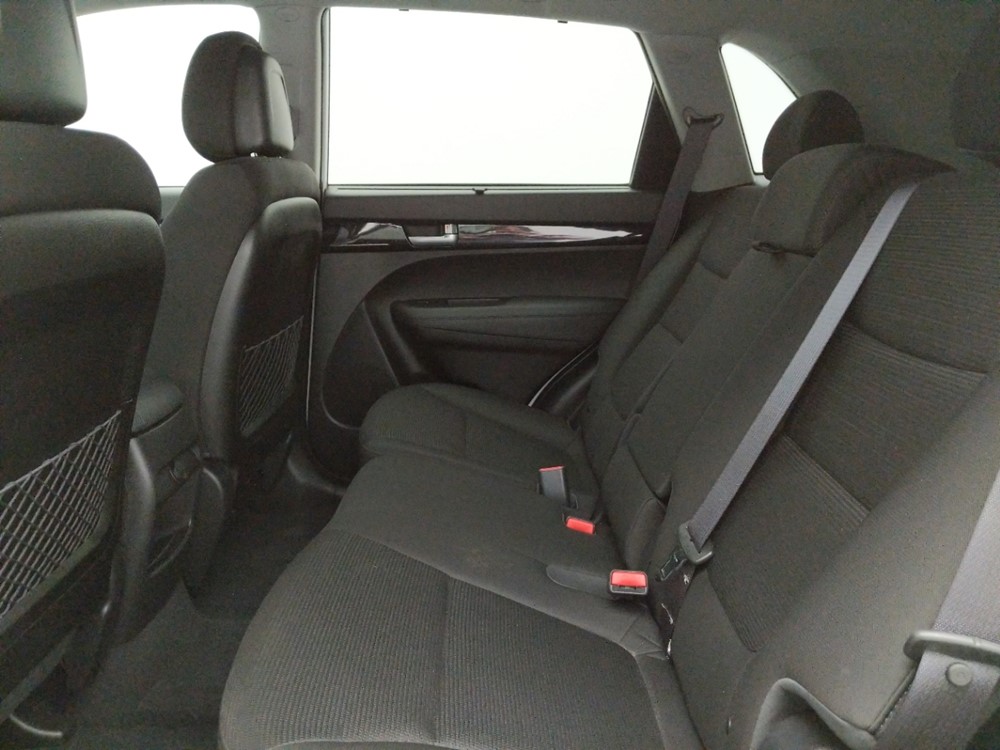 2014 Kia Sorento - Driver Rear Seat