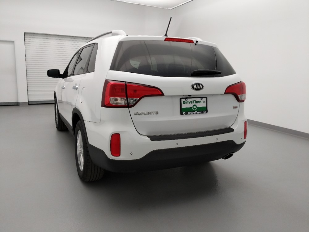 2014 Kia Sorento - Driver Rear Trunk