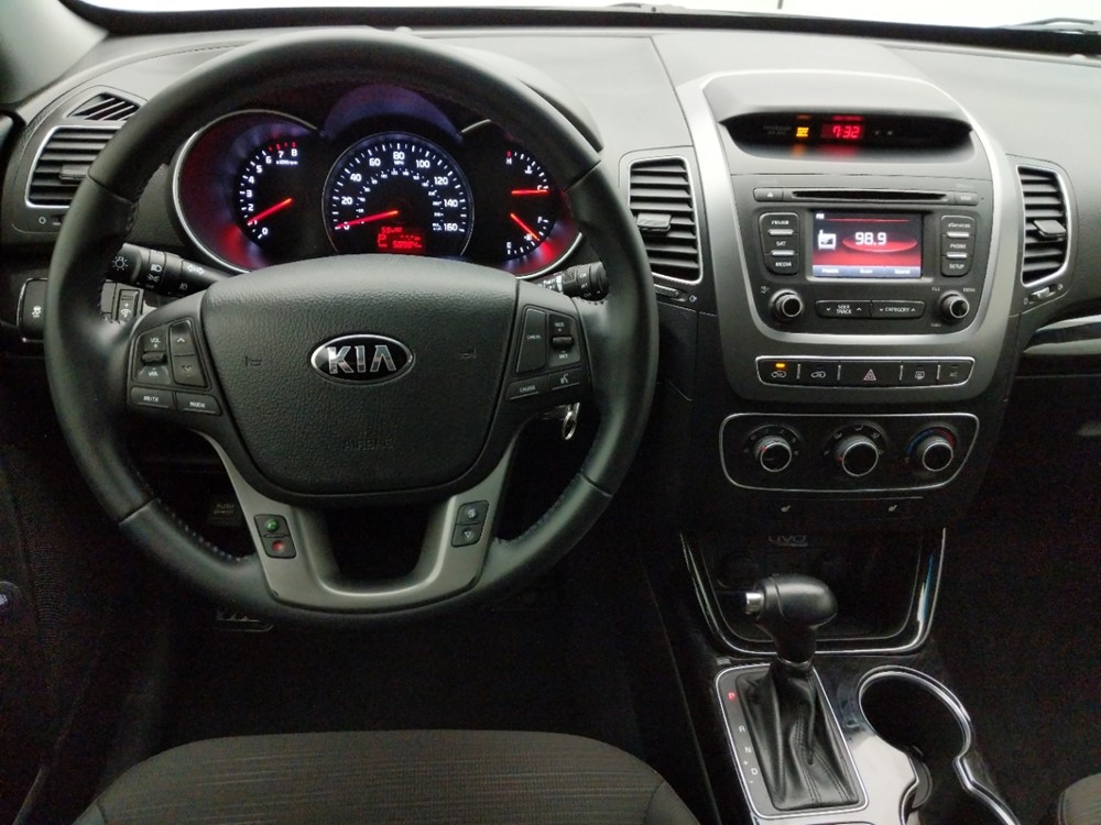 2014 Kia Sorento - Driver Dash