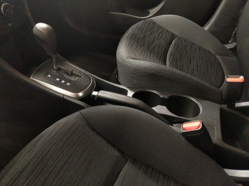 2017 Hyundai Accent - Center Console/Cup Holders