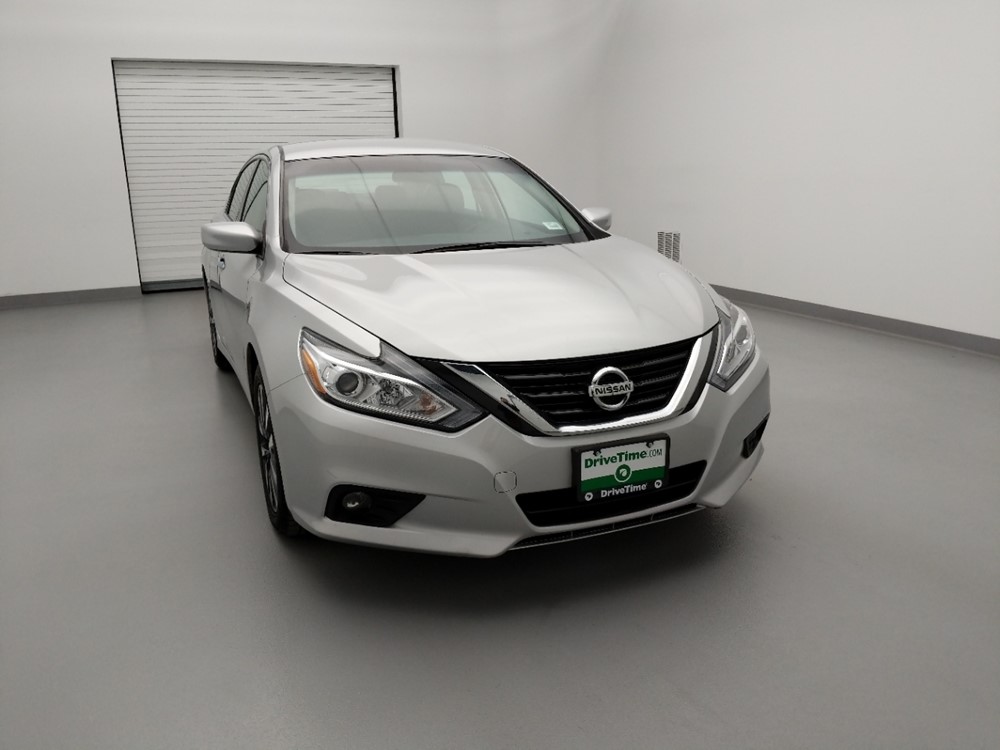 2017 Nissan Altima - Passenger Front Hood