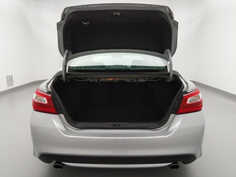 2017 Nissan Altima - Trunk