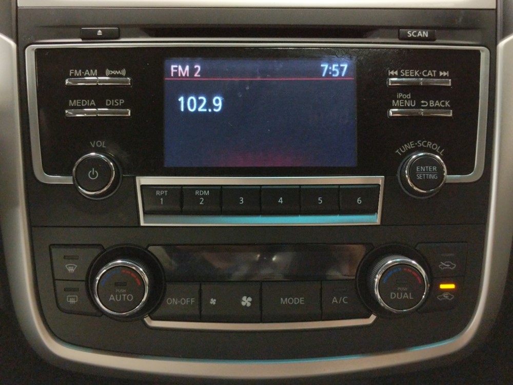 2017 Nissan Altima - Stereo Package
