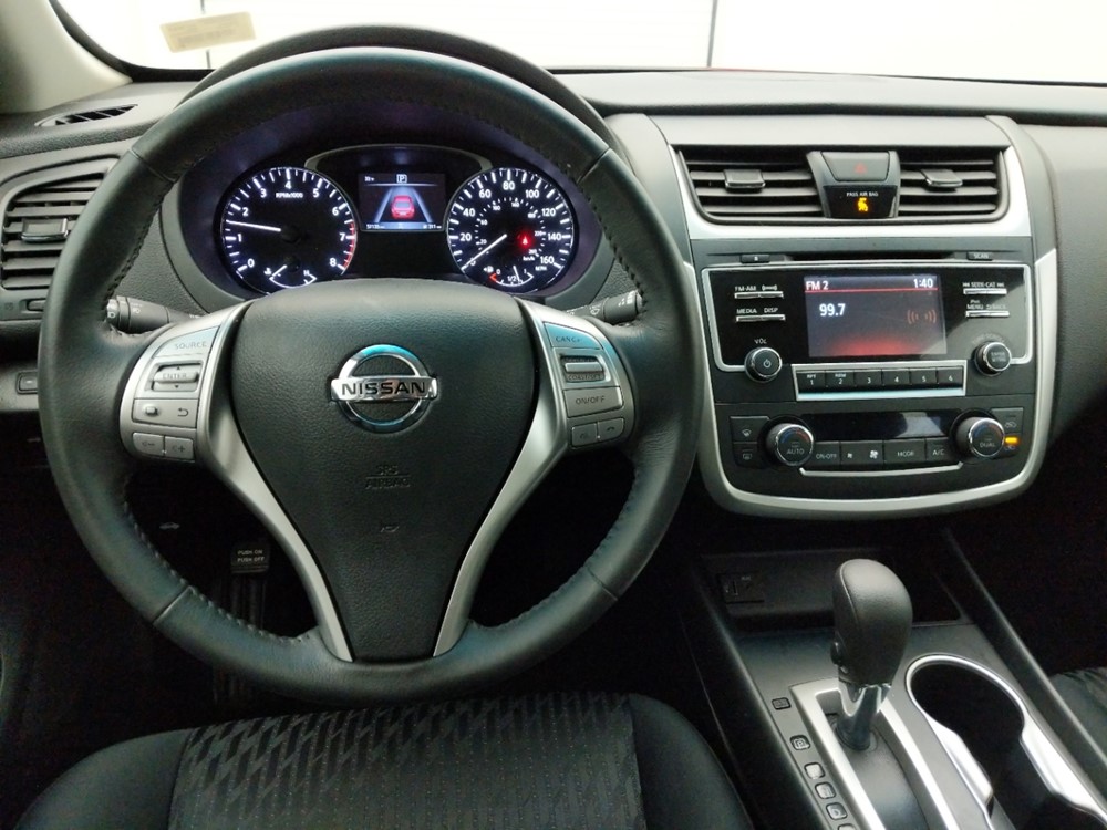 2017 Nissan Altima - Driver Dash
