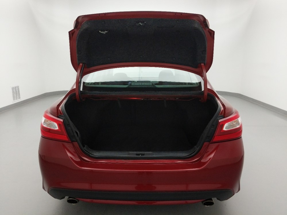 2017 Nissan Altima - Trunk