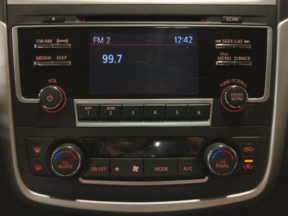 2017 Nissan Altima - Stereo Package