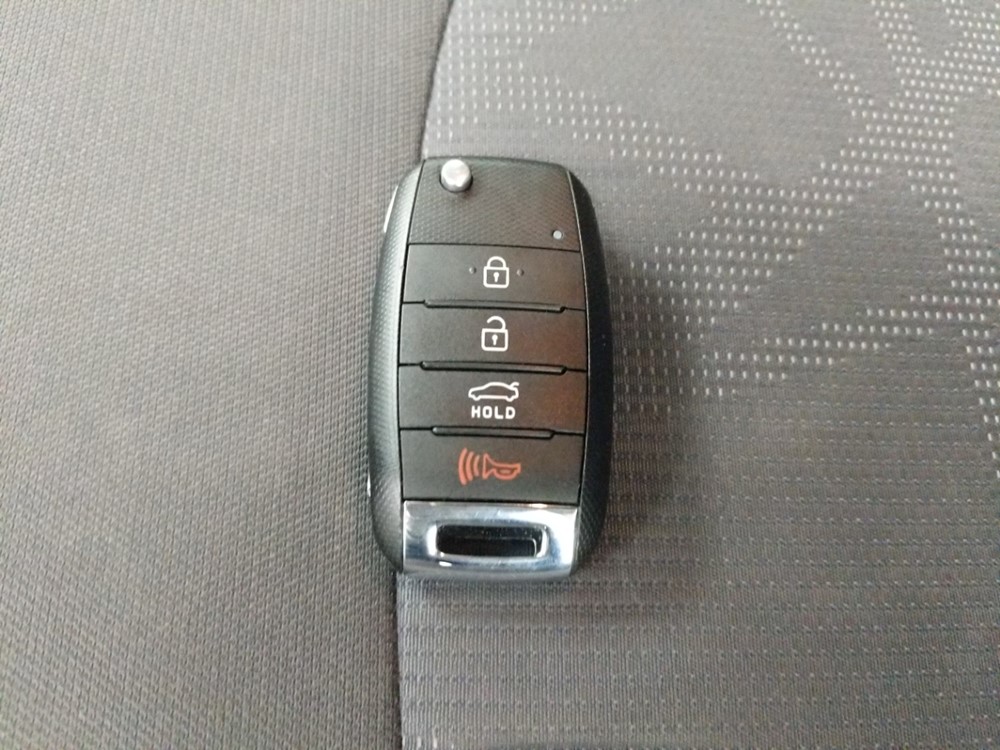 2016 Kia Rio - Keys