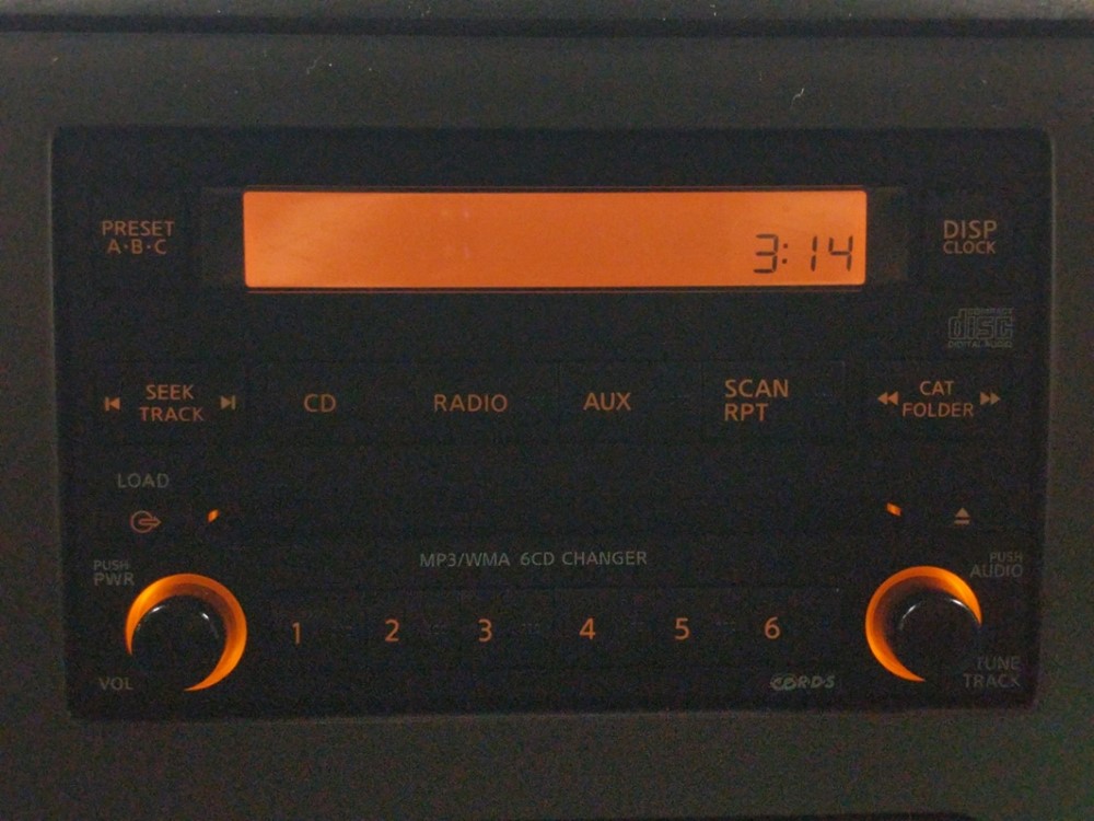 2011 Nissan Titan - Stereo Package