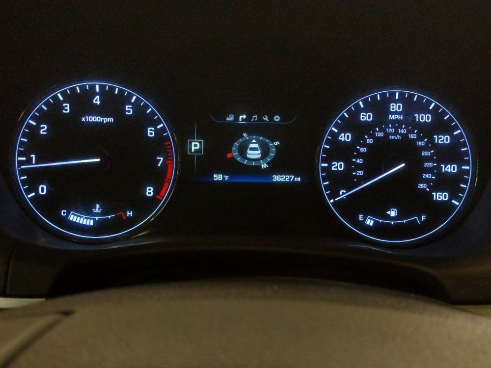 2015 Hyundai Genesis - Odometer Close Up
