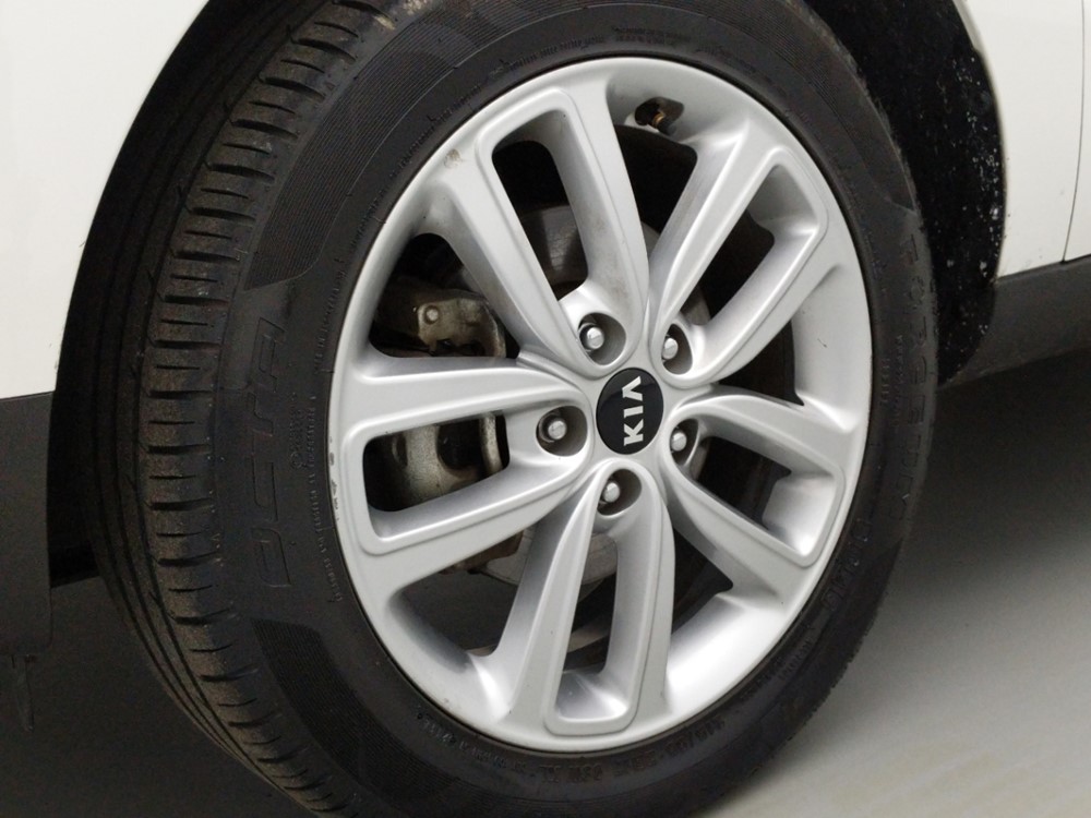 2017 Kia Soul - Wheel