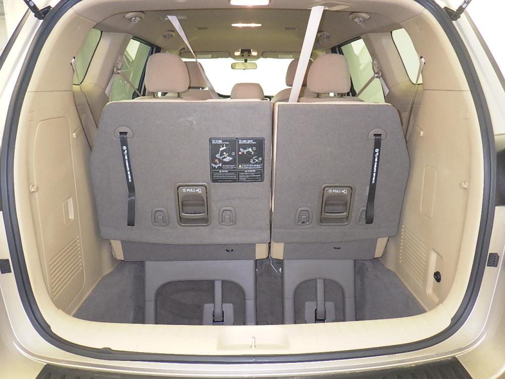 2017 Kia Sedona - Trunk