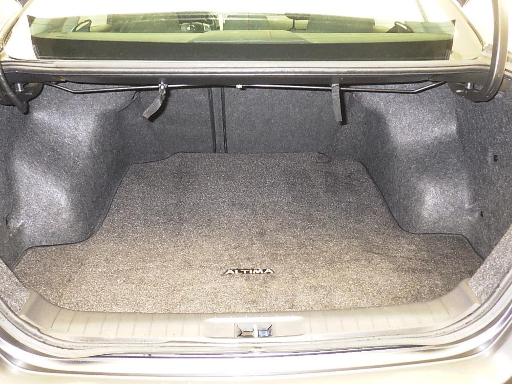 2015 Nissan Altima - Trunk