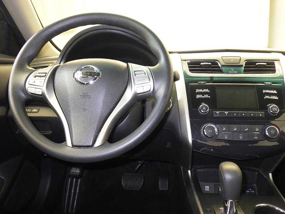 2015 Nissan Altima - Driver Dash