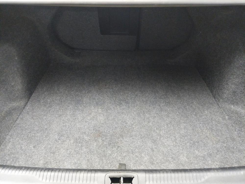 2016 Chrysler 200 - Trunk