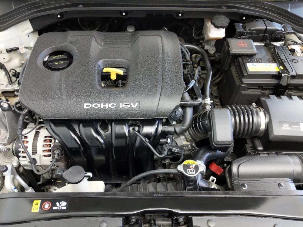 2017 Hyundai Elantra - Engine