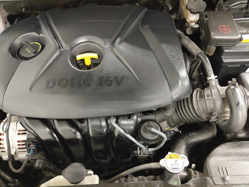2016 Hyundai Elantra - Engine