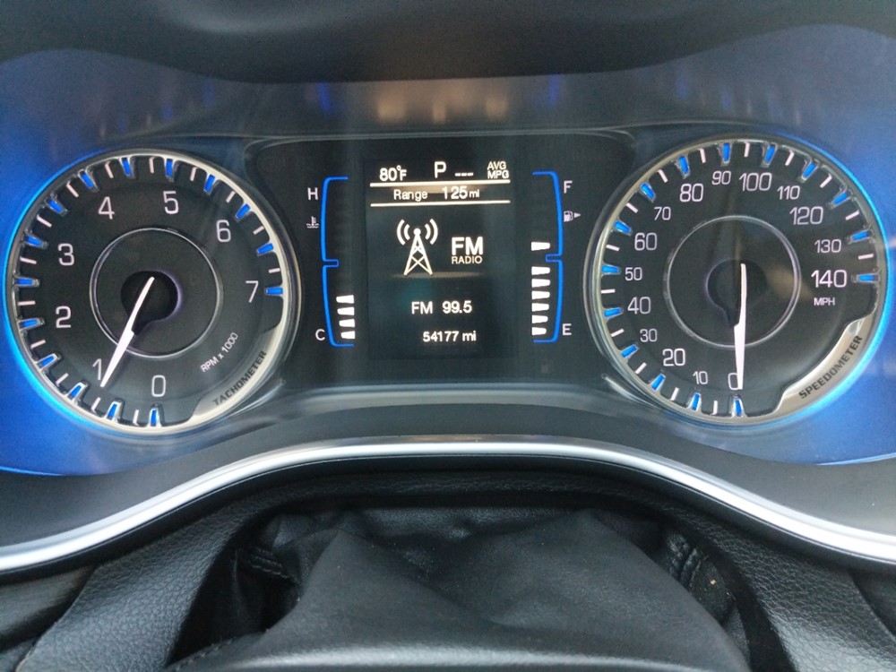 2015 Chrysler 200 - Odometer Close Up