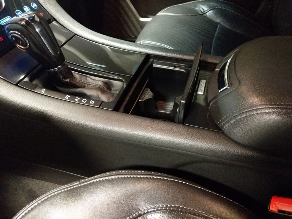 2017 Ford Taurus - Center Console/Cup Holders