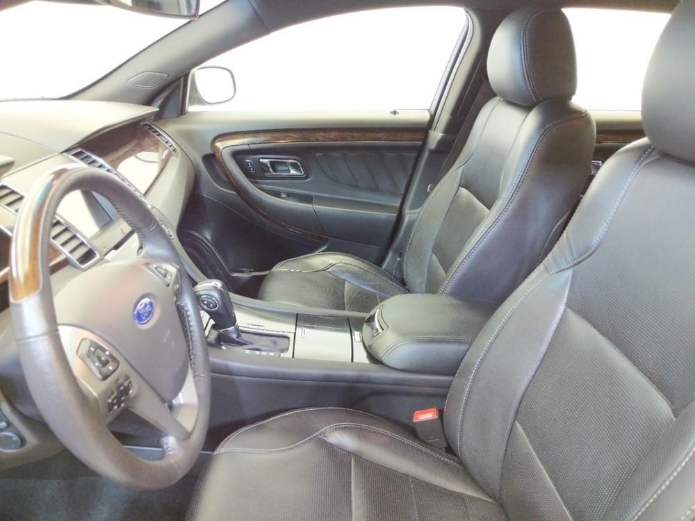 2017 Ford Taurus - Driver Front Seat