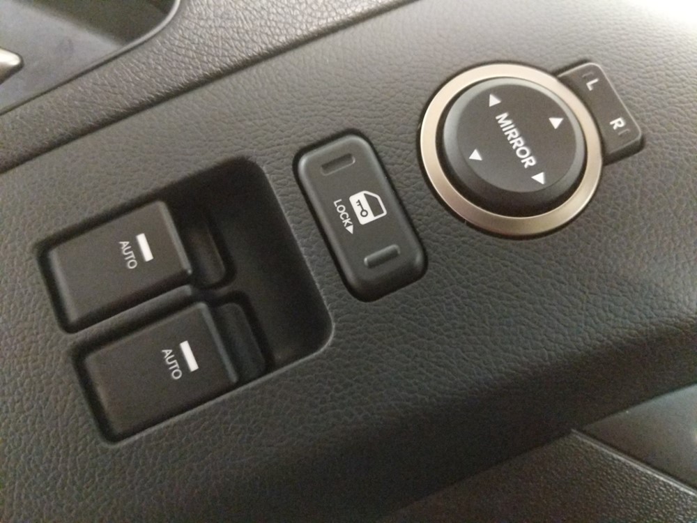 2015 Hyundai Genesis - Driver Power Windows/Lock Control