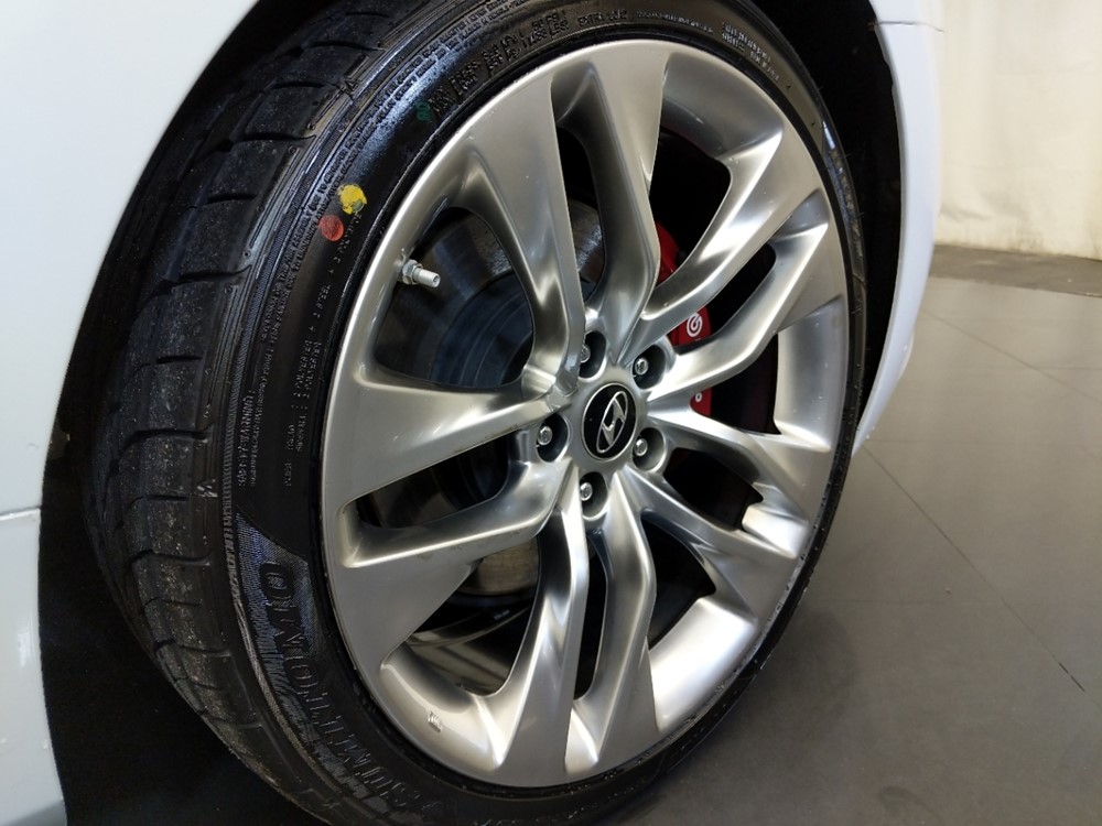 2015 Hyundai Genesis - Wheel