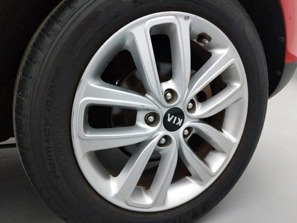 2017 Kia Soul - Wheel