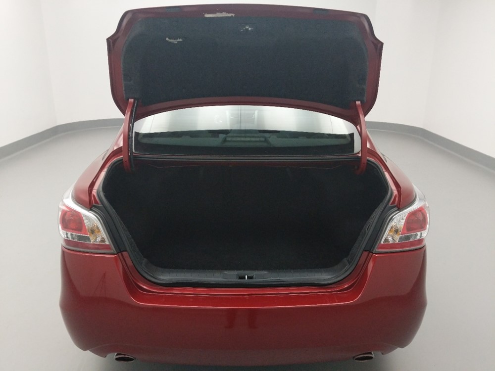 2015 Nissan Altima - Trunk