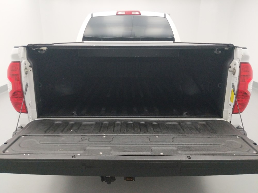 2016 Toyota Tundra - Trunk