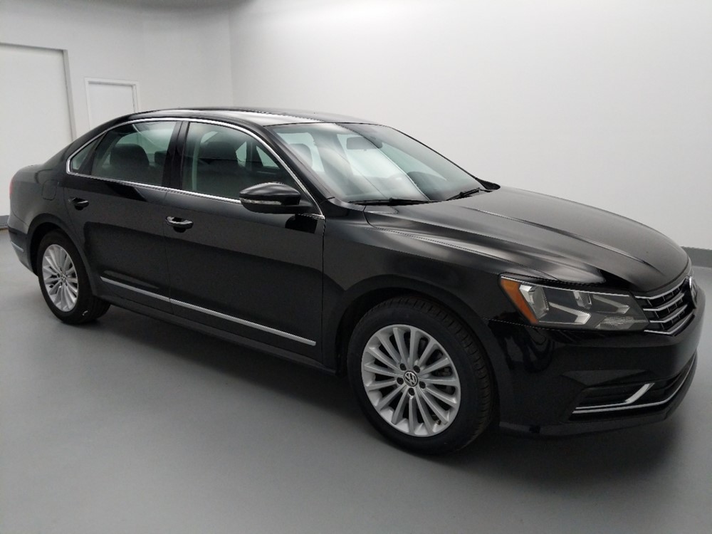 2016 Volkswagen Passat - Passenger Front Side